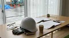 車両系建設機械の第一歩：3tで分かれる教育と「任される仕事」を数字で読み解く